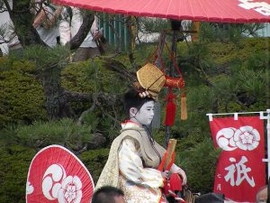 八坂神社下