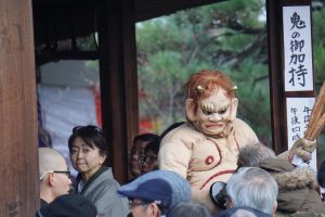 蘆山寺の鬼のうしろ